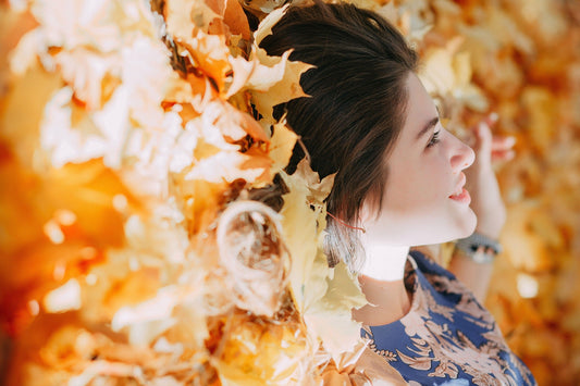 the impact of dry fall air on skin health and reveal how incorporating specific nutrients and foods can help maintain a radiant, hydrated complexion all autumn long.